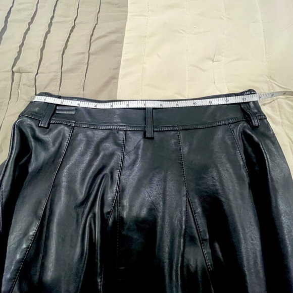 Faux Leather skirt NWOT - Picture 8 of 9